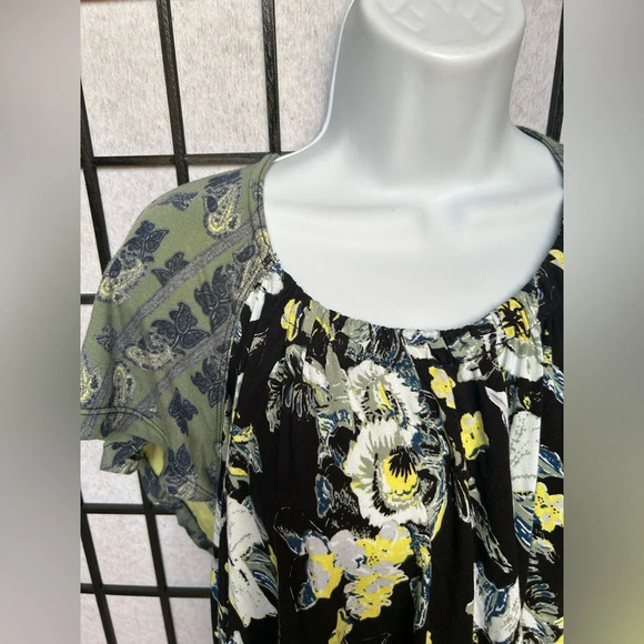 Free People Baja Babe Cold Shoulder Floral Print Top Black Combo (NWOT) - Picture 7 of 11